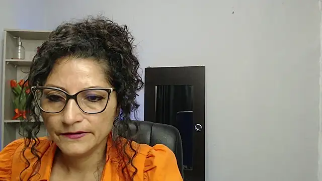 arianna ros3 online show from February 7, 6:13 pm