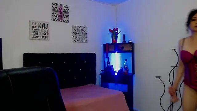 arianna ros3 online show from September 19, 4:07 pm