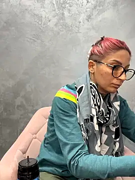 Lucky Deniz online show from December 5, 10:57 am