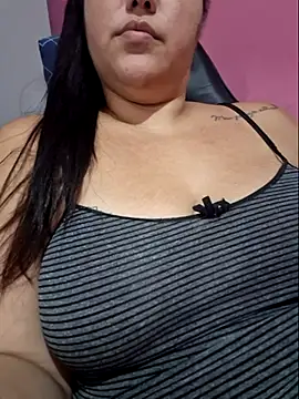 Snapshot of Paolaa_hoot chatting on March 13, 6:48 am Paolaa hoot online show from March 13, 6:48 am