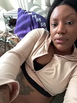 LavenderBuxton online show from March 11, 11:49 am