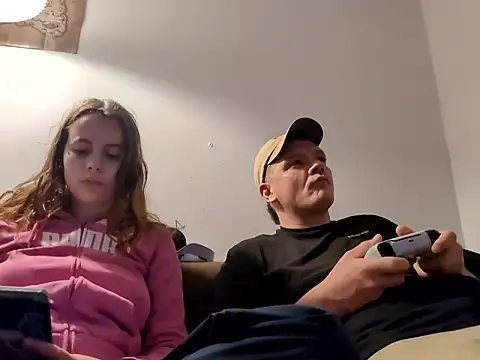 Snapshot of biggnipz chatting on September 12, 9:20 am biggnipz online show from September 12, 9:20 am