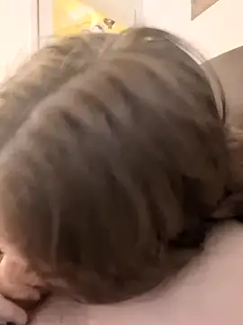 Snapshot of biggnipz chatting on November 6, 7:09 am biggnipz online show from November 6, 7:09 am