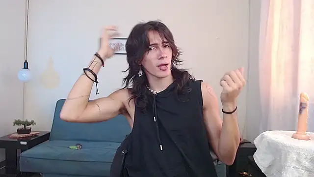 Snapshot of andreey50 chatting on February 23, 1:10 pm andreey50 online show from February 23, 1:10 pm