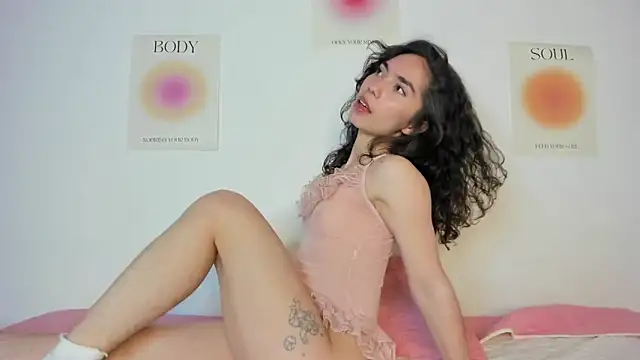 Snapshot of Ana_is_from_Heaven chatting on October 8, 1:25 am Ana is from Heaven online show from October 8, 1:25 am