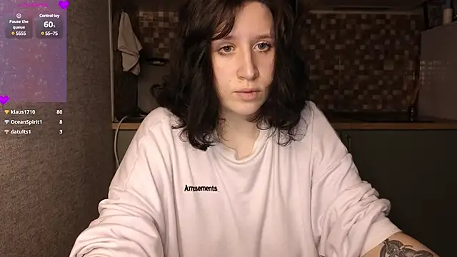 Snapshot of whatamarrie chatting on January 28, 2:21 am whatamarrie online show from January 28, 2:21 am