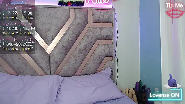 Snapshot of Anny_Fox- chatting on January 5, 1:56 am Anny Fox- online show from January 5, 1:56 am