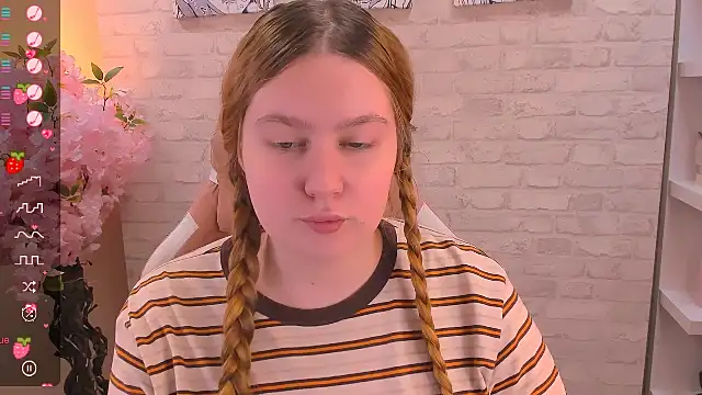 Ellie Wellie online show from November 10, 12:48 pm