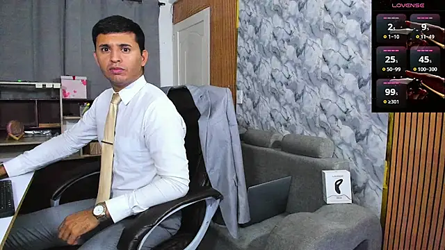 Hideintheoffice online show from February 10, 6:28 am