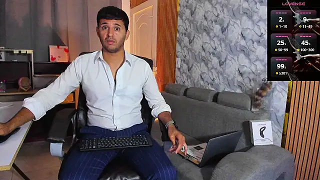 Hideintheoffice online show from February 14, 3:47 am