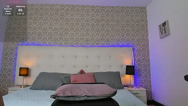 Camillesanto online show from January 8, 5:10 am