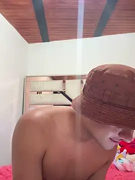 Snapshot of LeonardoGoyko chatting on December 20, 9:50 pm LeonardoGoyko online show from December 20, 9:50 pm