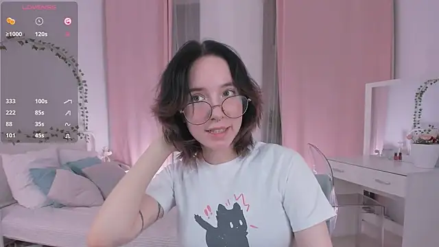 lilithlunna online show from February 27, 4:20 am