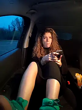 sansan2411 online show from February 1, 5:00 pm