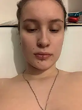 Sweet white chocolate online show from February 18, 9:21 am