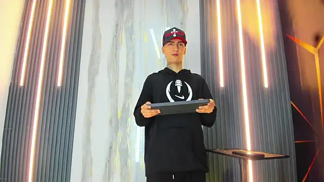 Angel xxx online show from March 31, 4:24 am