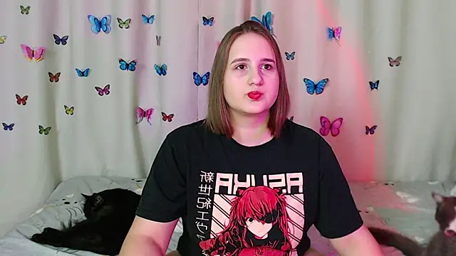 Snapshot of Phantommira chatting on December 27, 7:14 pm Phantommira online show from December 27, 7:14 pm