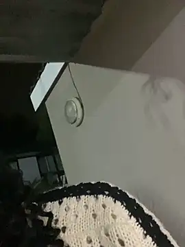 Snapshot of teddy04 chatting on February 18, 5:10 pm teddy04 online show from February 18, 5:10 pm