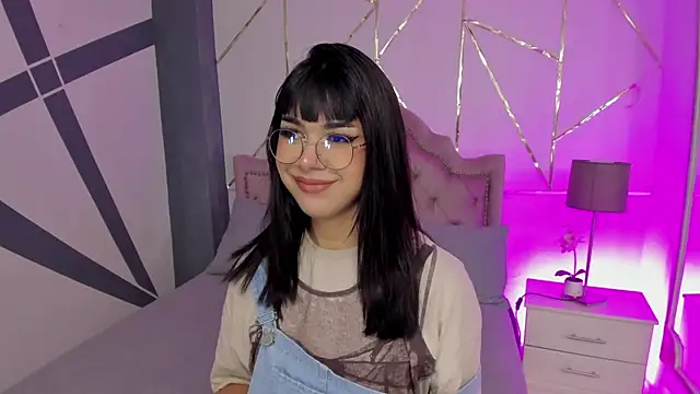 RoseCassie online show from February 4, 1:16 pm