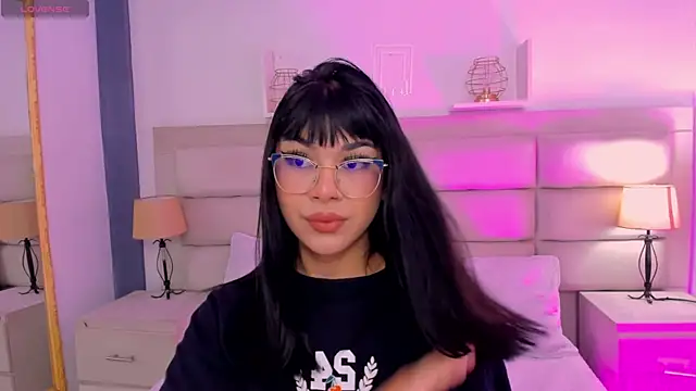 RoseCassie online show from February 28, 1:03 pm