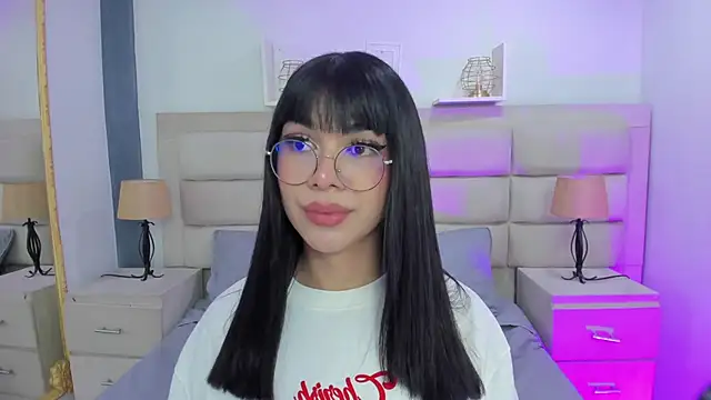 RoseCassie online show from March 13, 3:50 pm