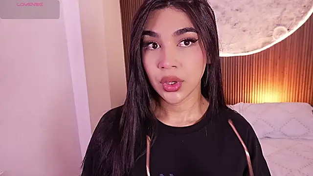 RoseCassie online show from February 18, 12:56 pm