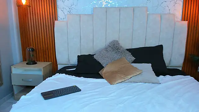 AinaraJimenez online show from February 7, 9:47 am