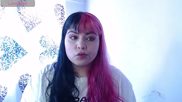 Snapshot of Pinky-Flower chatting on December 30, 7:21 pm Pinky-Flower online show from December 30, 7:21 pm