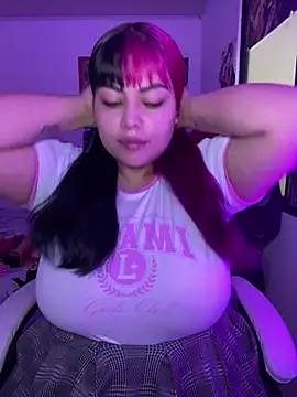 Snapshot of Pinky-Flower chatting on January 25, 7:39 pm Pinky-Flower online show from January 25, 7:39 pm