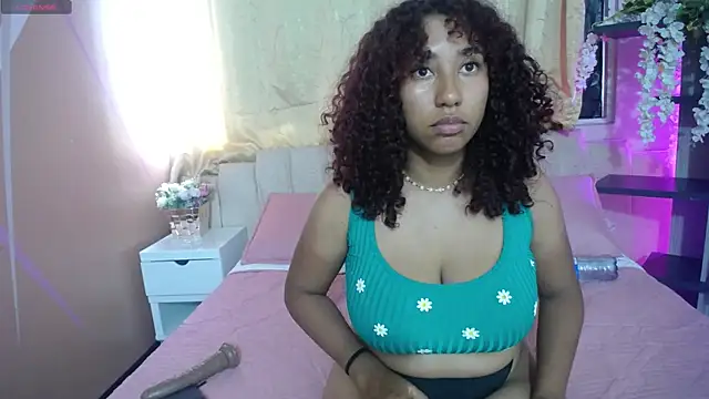 Snapshot of lauraltt chatting on December 26, 6:54 pm lauraltt online show from December 26, 6:54 pm