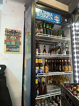 lauraltt online show from November 9, 7:01 pm