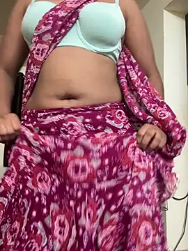 Snapshot of priyadevi17 chatting on December 20, 7:50 pm priyadevi17 online show from December 20, 7:50 pm