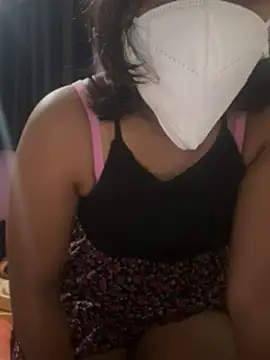 Snapshot of priyadevi17 chatting on January 24, 10:08 pm priyadevi17 online show from January 24, 10:08 pm