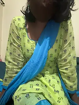 Snapshot of priyadevi17 chatting on January 26, 7:41 pm priyadevi17 online show from January 26, 7:41 pm