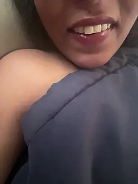Snapshot of priyadevi17 chatting on February 21, 3:34 am priyadevi17 online show from February 21, 3:34 am