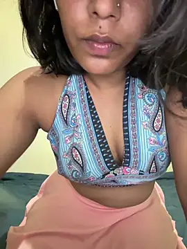 Snapshot of priyadevi17 chatting on February 23, 8:55 pm priyadevi17 online show from February 23, 8:55 pm