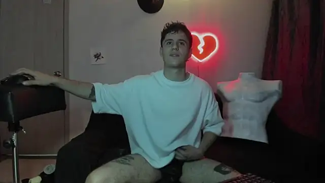 Snapshot of Antonello_Vannucci chatting on December 27, 2:58 am Antonello Vannucci online show from December 27, 2:58 am