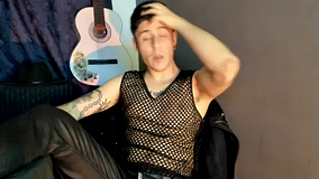 Snapshot of Antonello_Vannucci chatting on November 19, 12:32 am Antonello Vannucci online show from November 19, 12:32 am