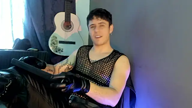 Snapshot of Antonello_Vannucci chatting on December 1, 3:39 pm Antonello Vannucci online show from December 1, 3:39 pm