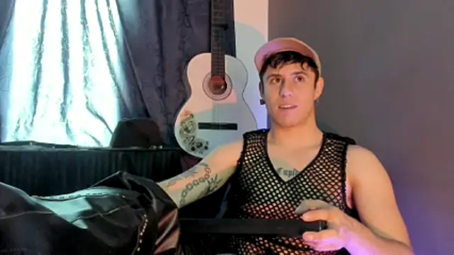 Snapshot of Antonello_Vannucci chatting on December 5, 3:30 pm Antonello Vannucci online show from December 5, 3:30 pm