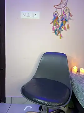 honeyboobies7249 online show from February 23, 7:33 pm