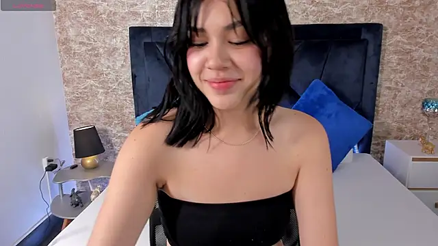 Snapshot of Lily_Woodz chatting on February 8, 6:55 pm Lily Woodz online show from February 8, 6:55 pm