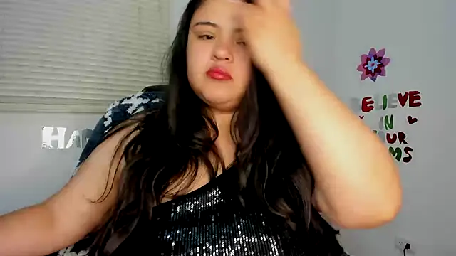 lizzie c online show from December 2, 9:58 am