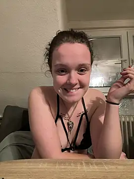 Snapshot of milabandolero chatting on January 4, 10:24 pm milabandolero online show from January 4, 10:24 pm