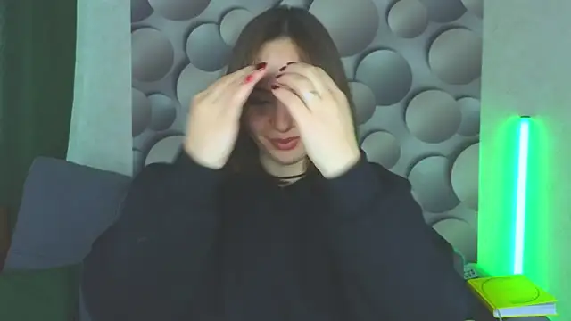 Cute smile sharon online show from February 13, 4:43 am