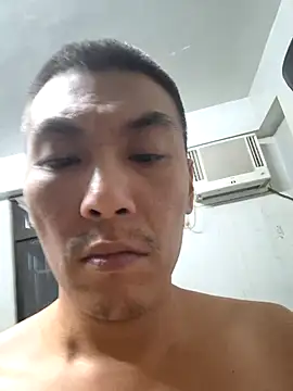 Snapshot of bb770504 chatting on December 18, 7:52 pm bb770504 online show from December 18, 7:52 pm