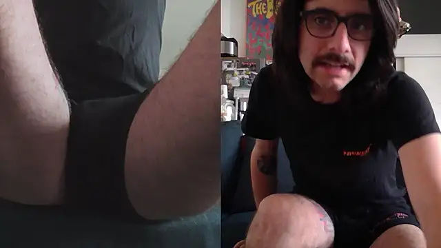 Snapshot of Chuck-FR chatting on July 23, 8:34 am Chuck-FR online show from July 23, 8:34 am