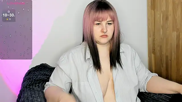 Snapshot of Anna_Nott chatting on January 24, 1:47 pm Anna Nott online show from January 24, 1:47 pm