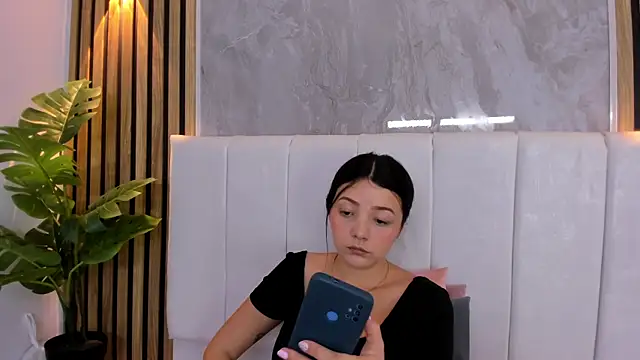 Samantha Good online show from June 28, 12:00 pm