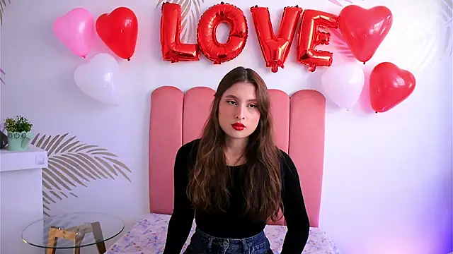 Daisha Riley online show from February 14, 12:36 pm